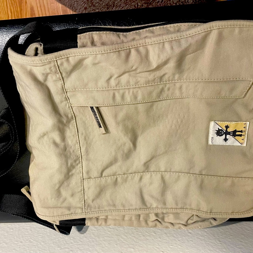Jsaite Junior Kids bag. Made In Korea. Rare Item. New Without Tags Tan Sling Bag